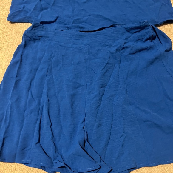 💙NEW Women’s 2 piece outfit - Picture 3 of 9